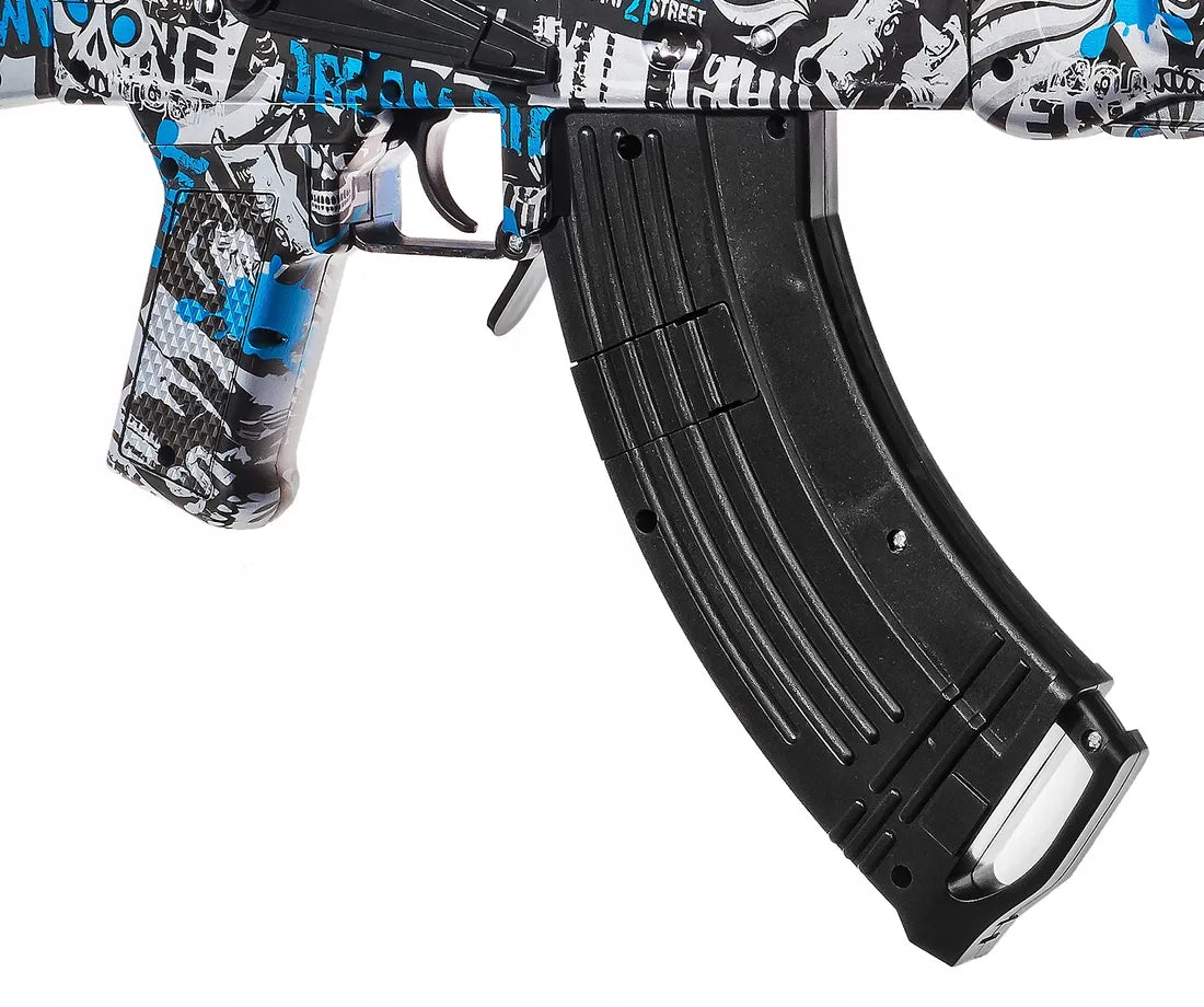 Didelis AK47 automatinis šautuvas